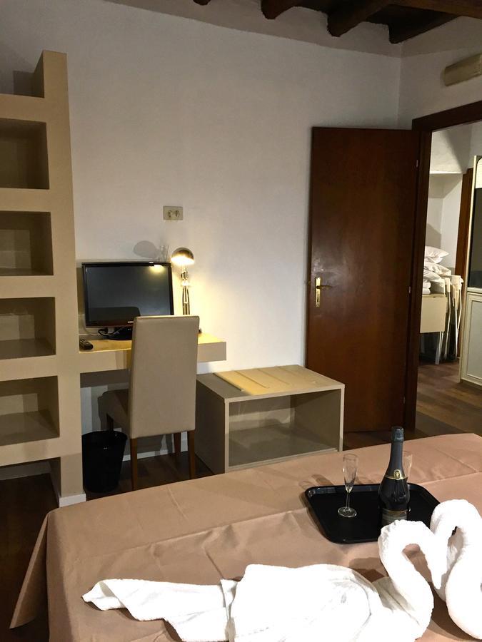 Do-Do Navona Suites Róma Szoba fotó